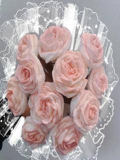 出狱那天，他踩碎我为他挡刀的手，嫌我脏